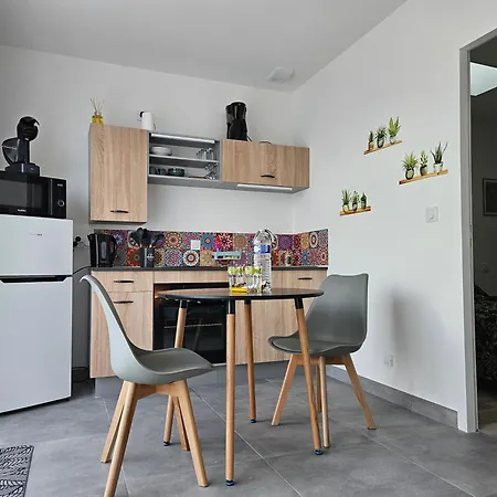 La Petite Maison De Caipi - T1bis Proche Centre * Soullans